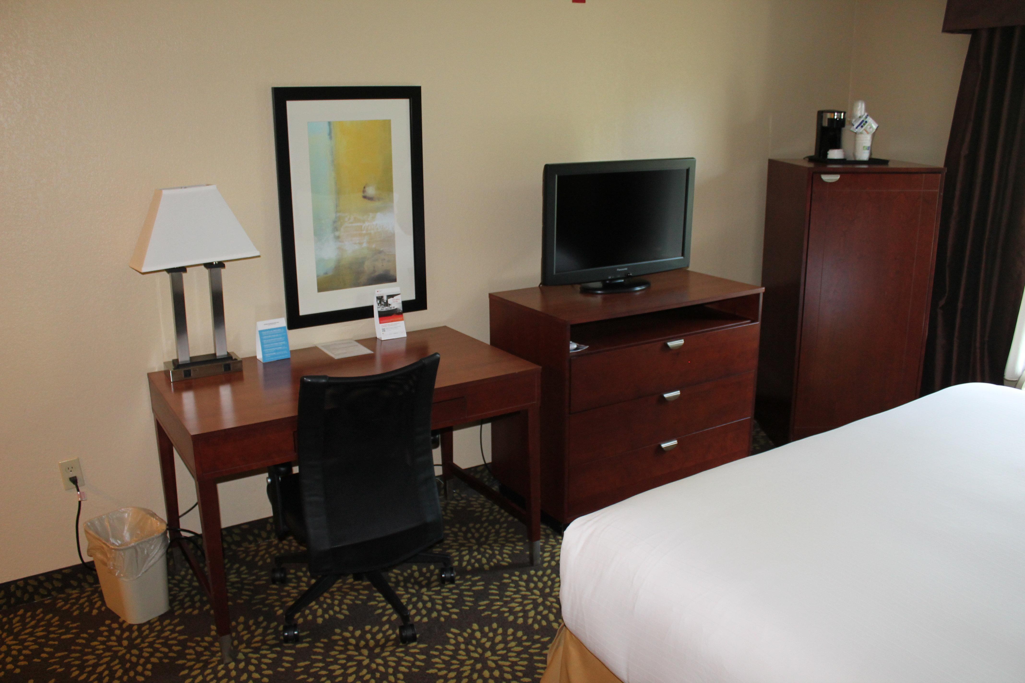Holiday Inn Express Hotel & Suites Starkville, An Ihg Hotel Екстер'єр фото