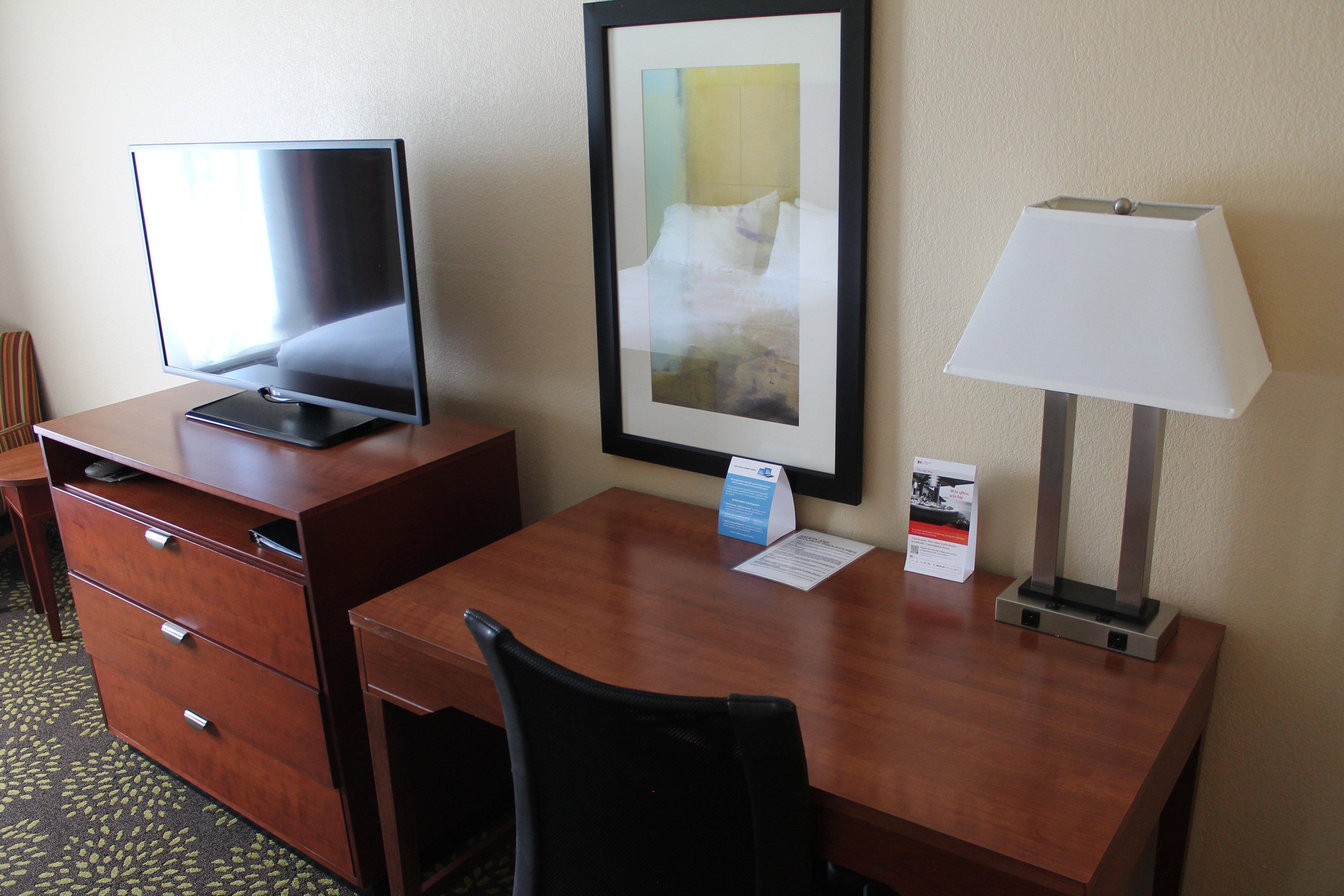 Holiday Inn Express Hotel & Suites Starkville, An Ihg Hotel Екстер'єр фото