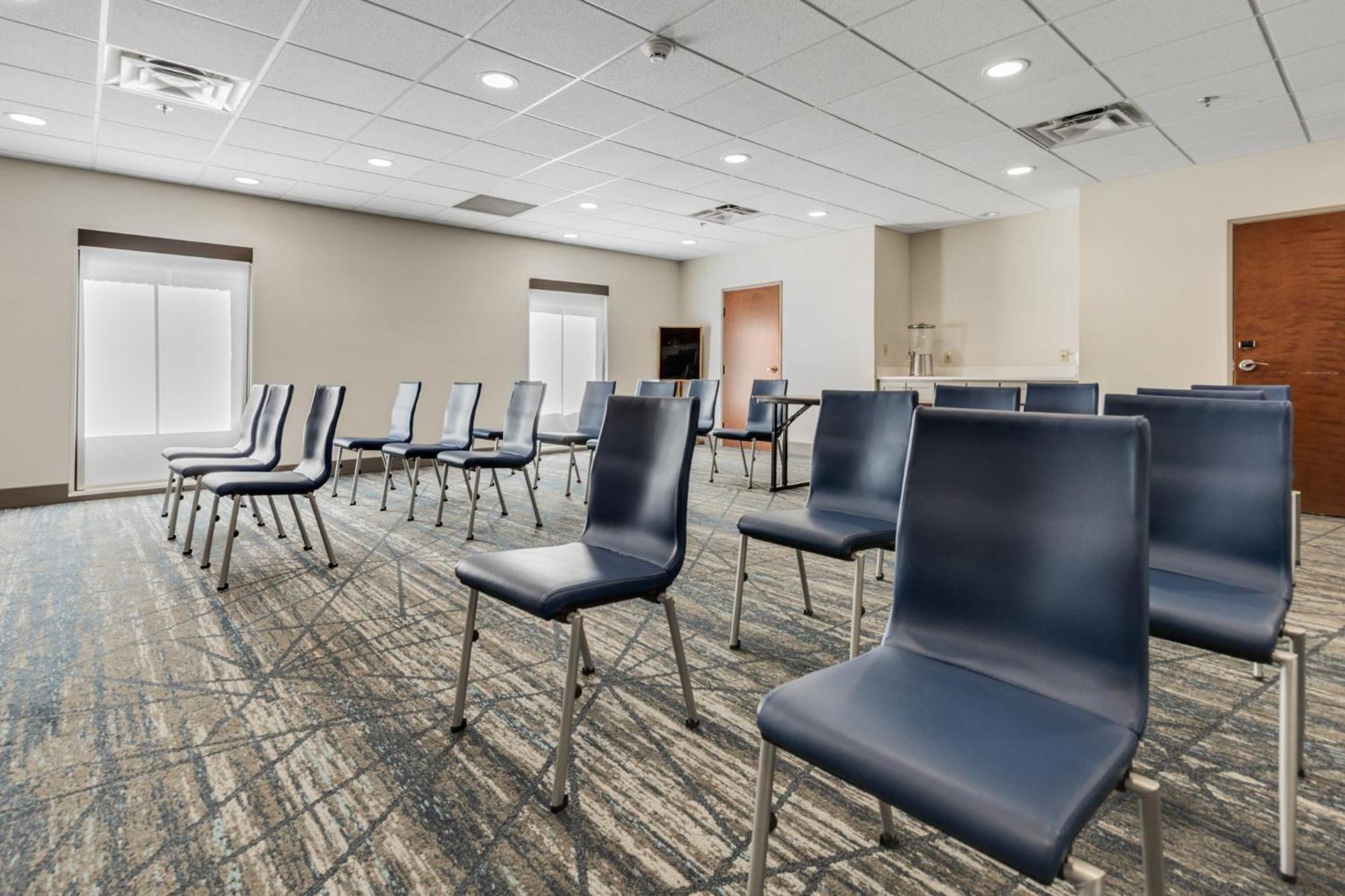 Holiday Inn Express Hotel & Suites Starkville, An Ihg Hotel Екстер'єр фото