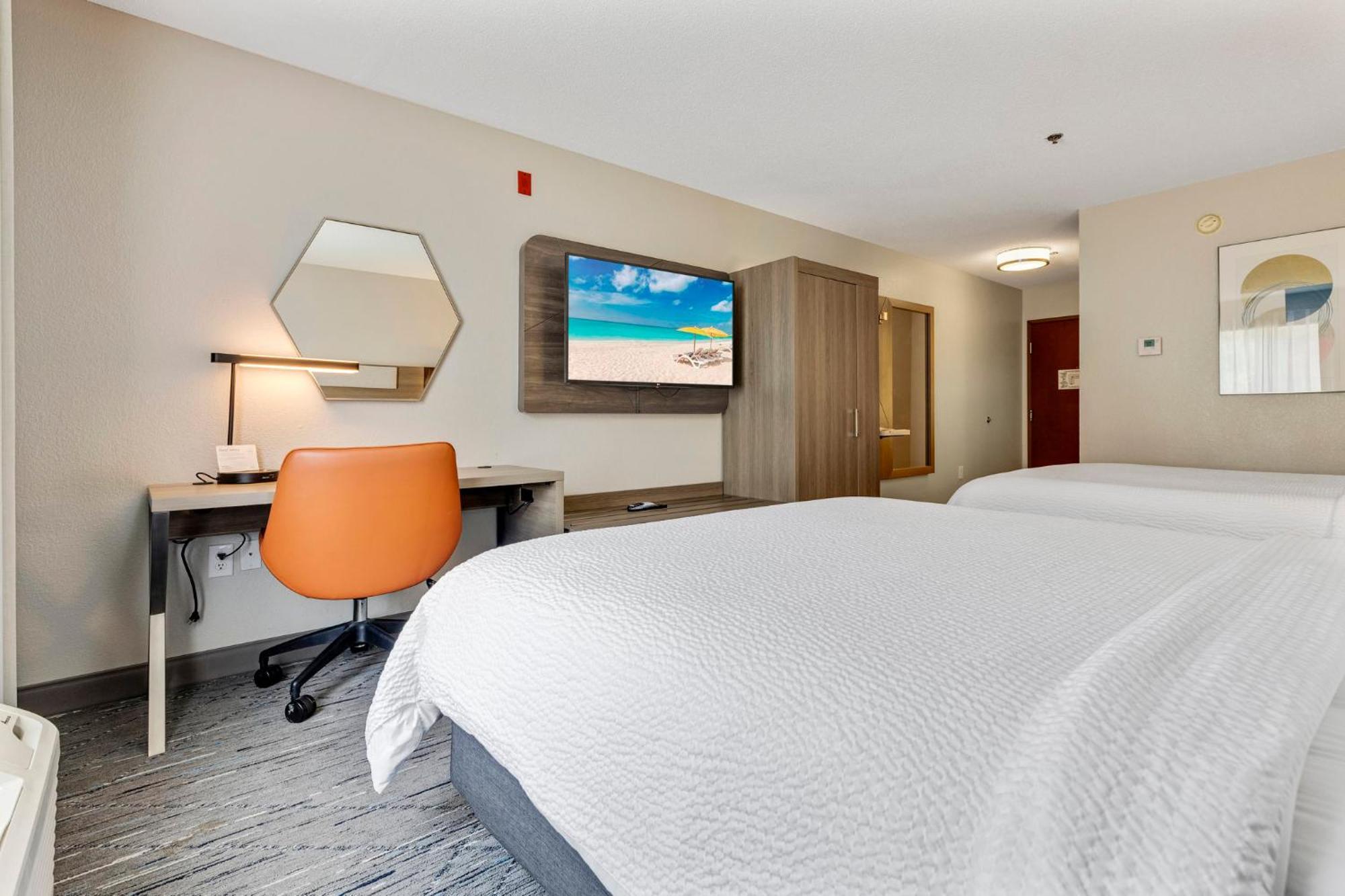 Holiday Inn Express Hotel & Suites Starkville, An Ihg Hotel Екстер'єр фото