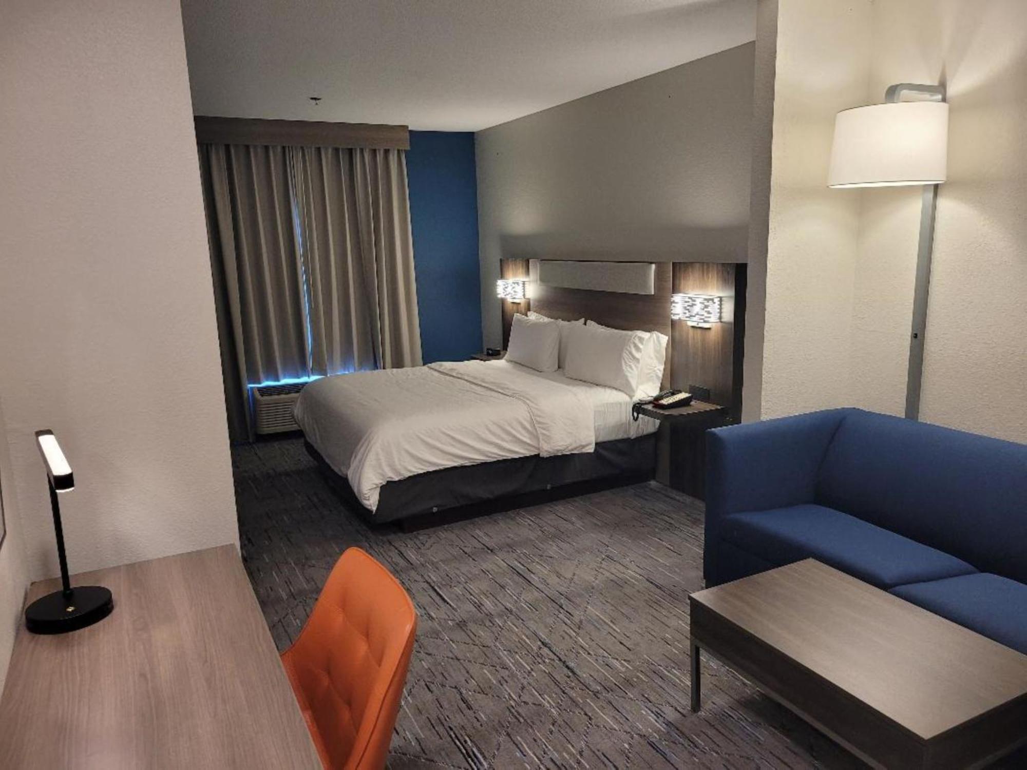 Holiday Inn Express Hotel & Suites Starkville, An Ihg Hotel Екстер'єр фото