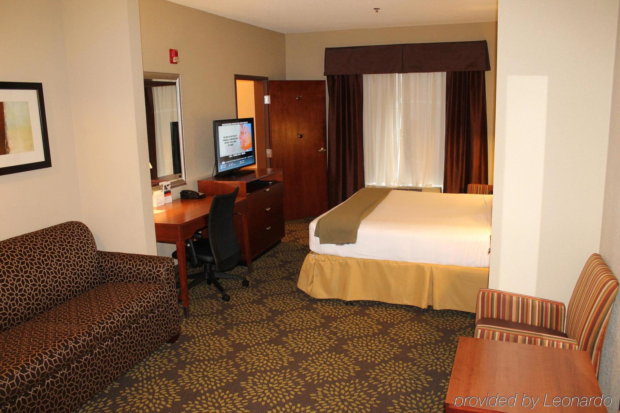 Holiday Inn Express Hotel & Suites Starkville, An Ihg Hotel Екстер'єр фото